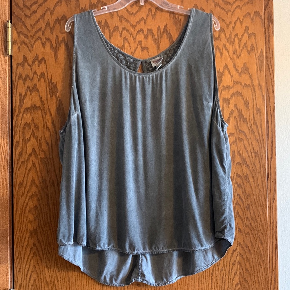 Women’s tank top